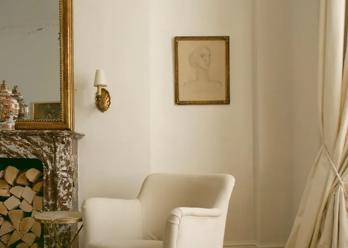 Chic Apartment In Central Londons Core